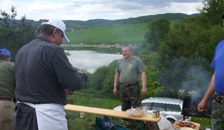 Hrušovské májové dni 2008 Súťaž vo varení halászlé
