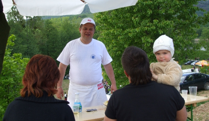 Hrušovské májové dni 2008 Súťaž vo varení halászlé